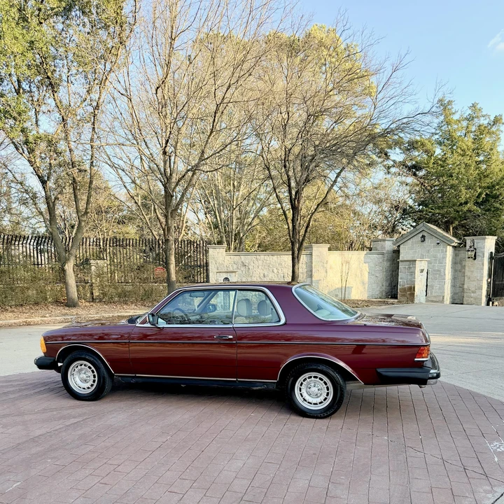 1985 Mercedes-Benz W123 Coupe (C123) - Image 9 of 31