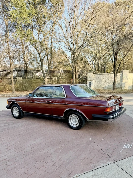 1985 Mercedes-Benz W123 Coupe (C123) - Image 10 of 31
