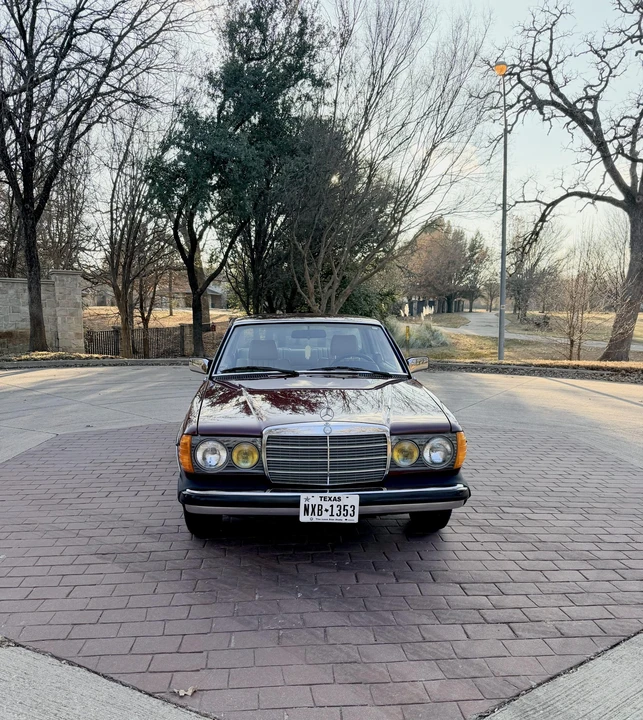 1985 Mercedes-Benz W123 Coupe (C123) - Image 30 of 31