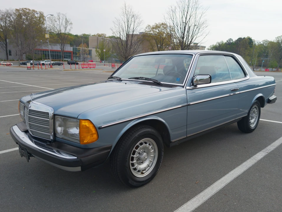 1985 Mercedes-Benz W123 Coupe (C123) - Image 2 of 31