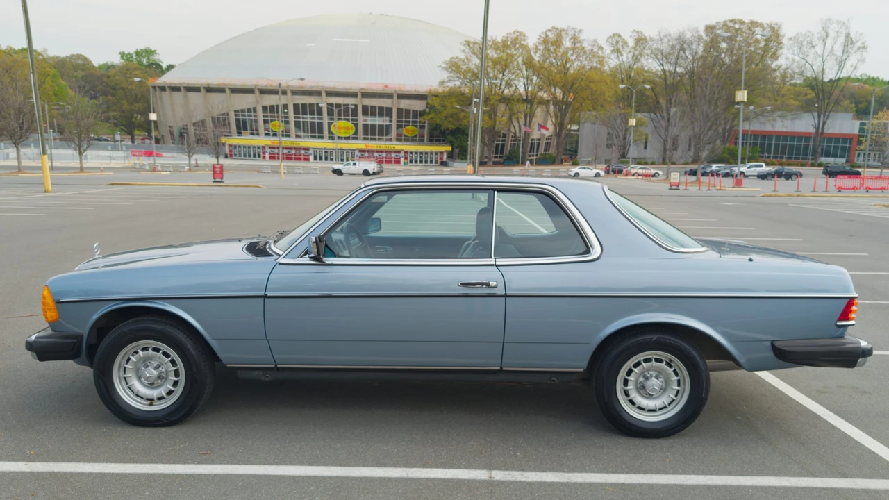 1985 Mercedes-Benz W123 Coupe (C123) - Image 24 of 31