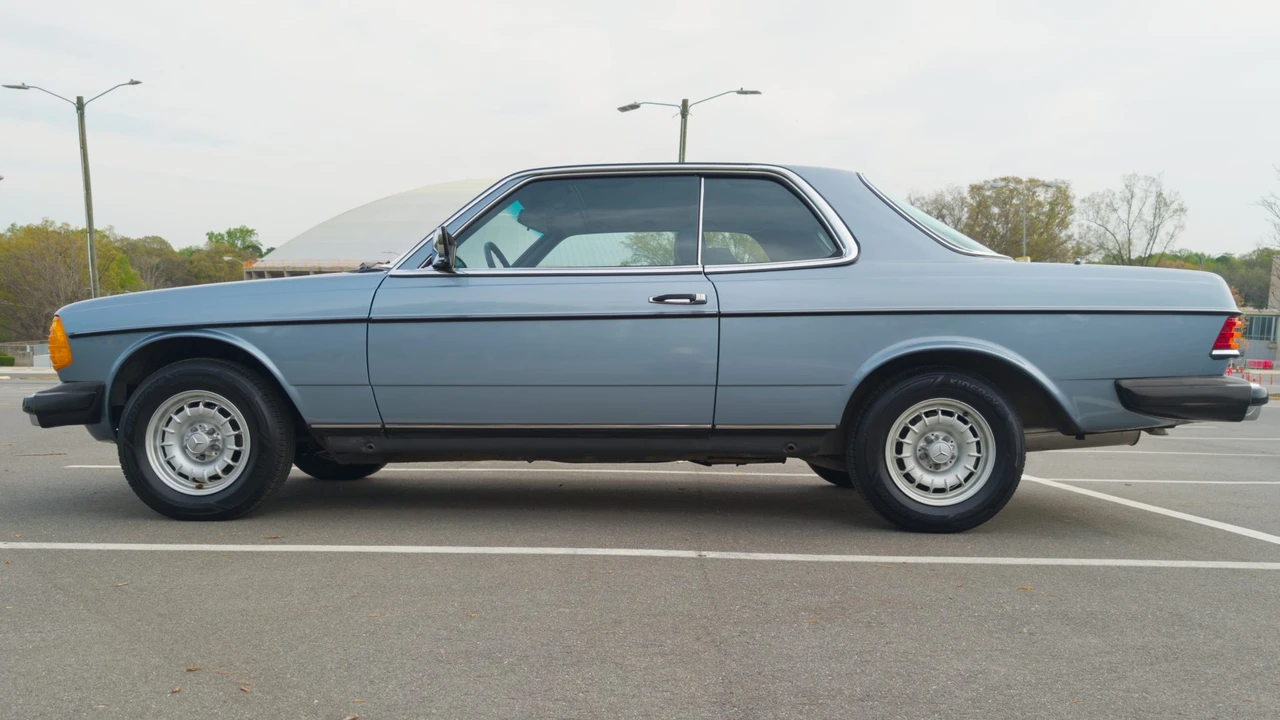 1985 Mercedes-Benz W123 Coupe (C123) - Image 26 of 31