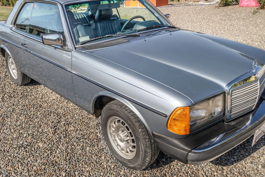 1985 Mercedes-Benz W123 Coupe (C123) - Image 10 of 31