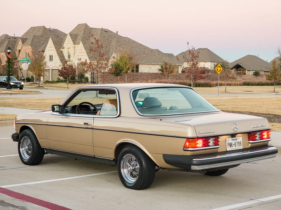 1985 Mercedes-Benz W123 Coupe (C123) - Image 8 of 31