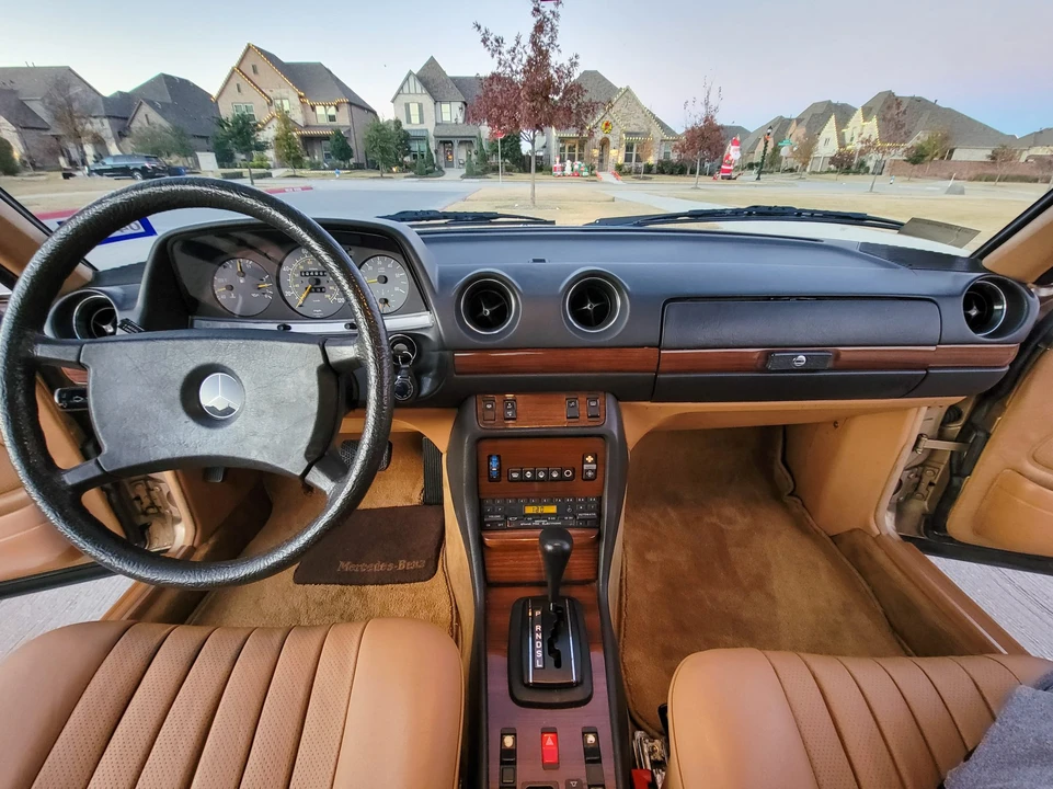 1985 Mercedes-Benz W123 Coupe (C123) - Image 17 of 31