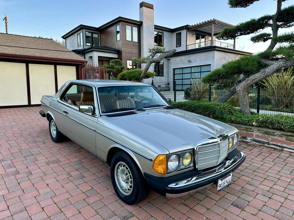 1985 Mercedes-Benz W123 Coupe (C123) - Image 15 of 31