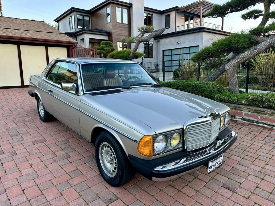 1985 Mercedes-Benz W123 Coupe (C123) - Image 14 of 31