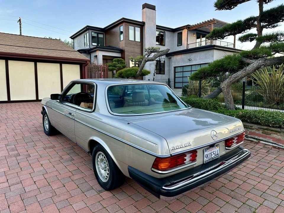 1985 Mercedes-Benz W123 Coupe (C123) - Image 24 of 31