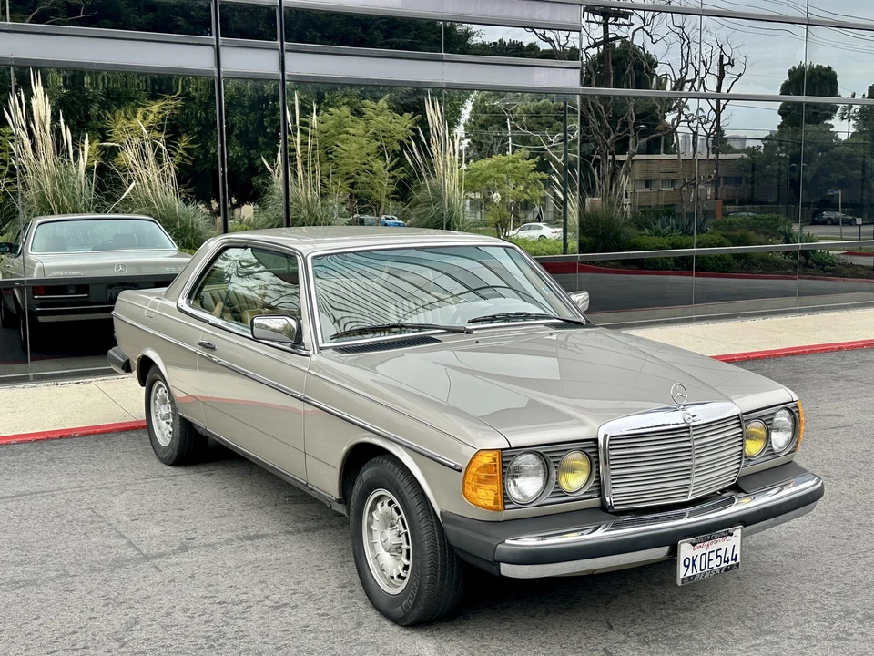 1985 Mercedes-Benz W123 Coupe (C123) - Image 2 of 31