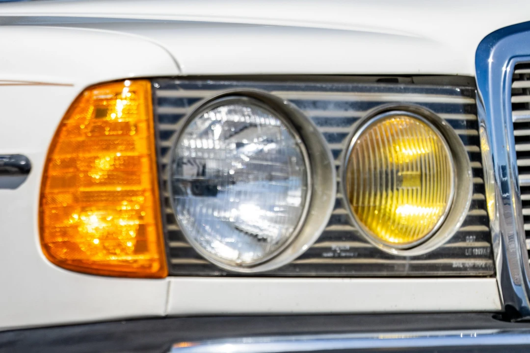 1985 Mercedes-Benz W123 Coupe (C123) - Image 17 of 31