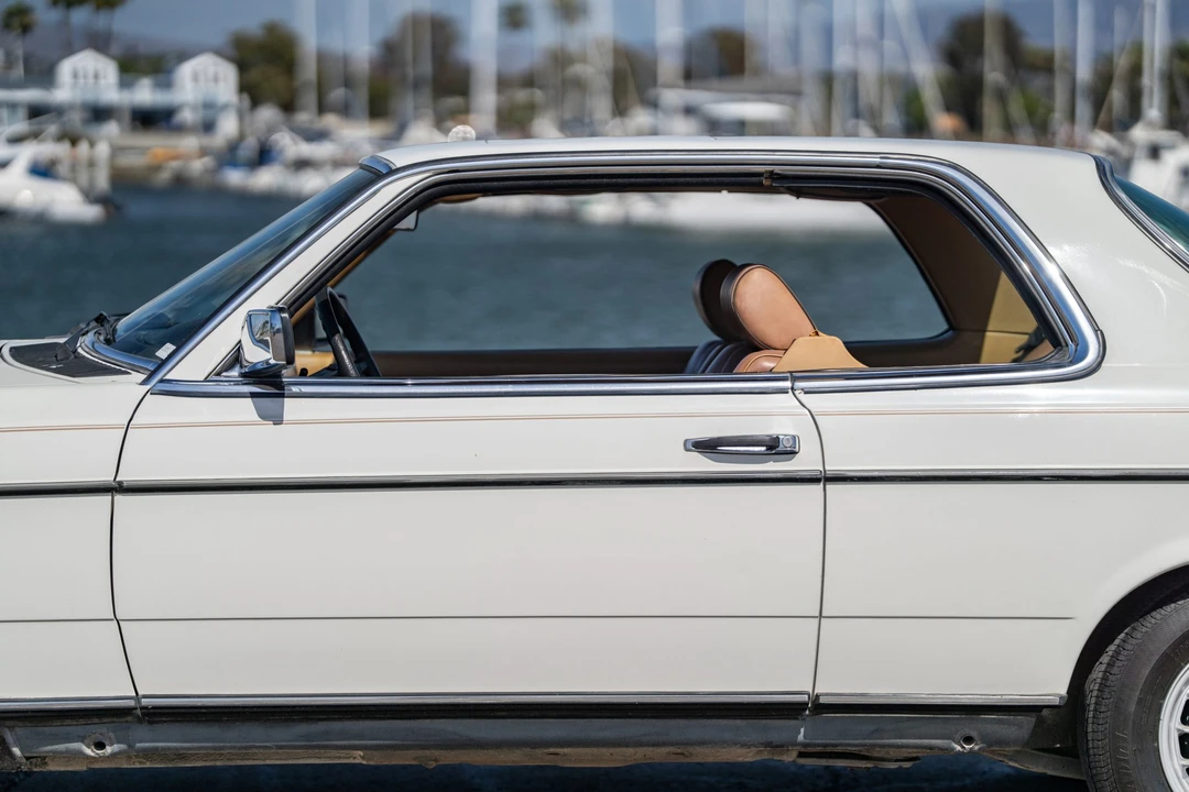 1985 Mercedes-Benz W123 Coupe (C123) - Image 12 of 31