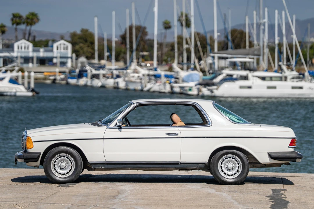 1985 Mercedes-Benz W123 Coupe (C123) - Image 10 of 31