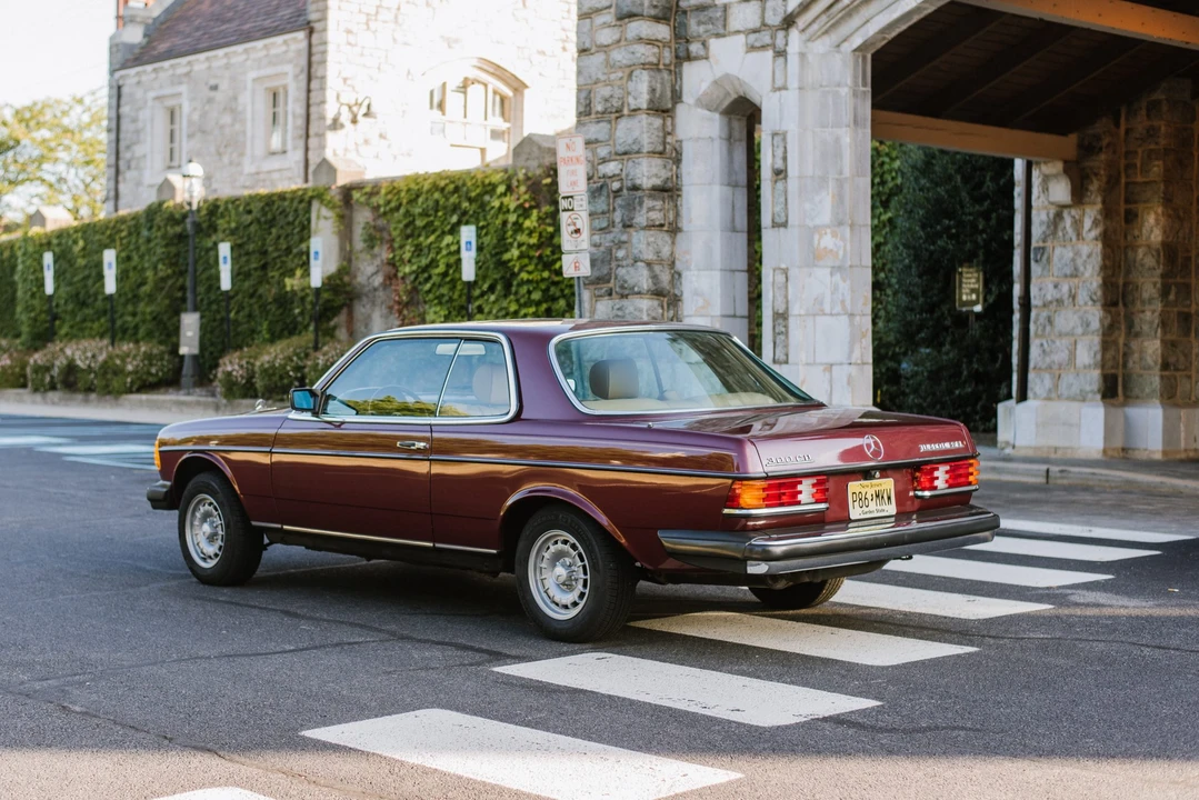 1985 Mercedes-Benz W123 Coupe (C123) - Image 8 of 31