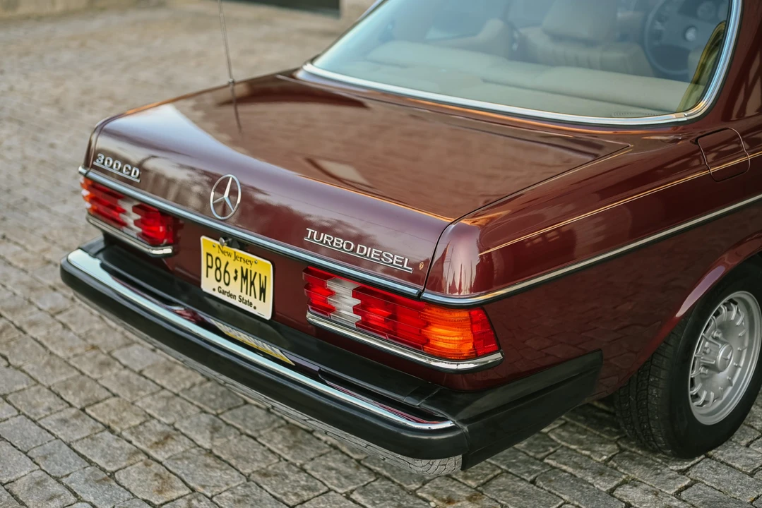1985 Mercedes-Benz W123 Coupe (C123) - Image 30 of 31