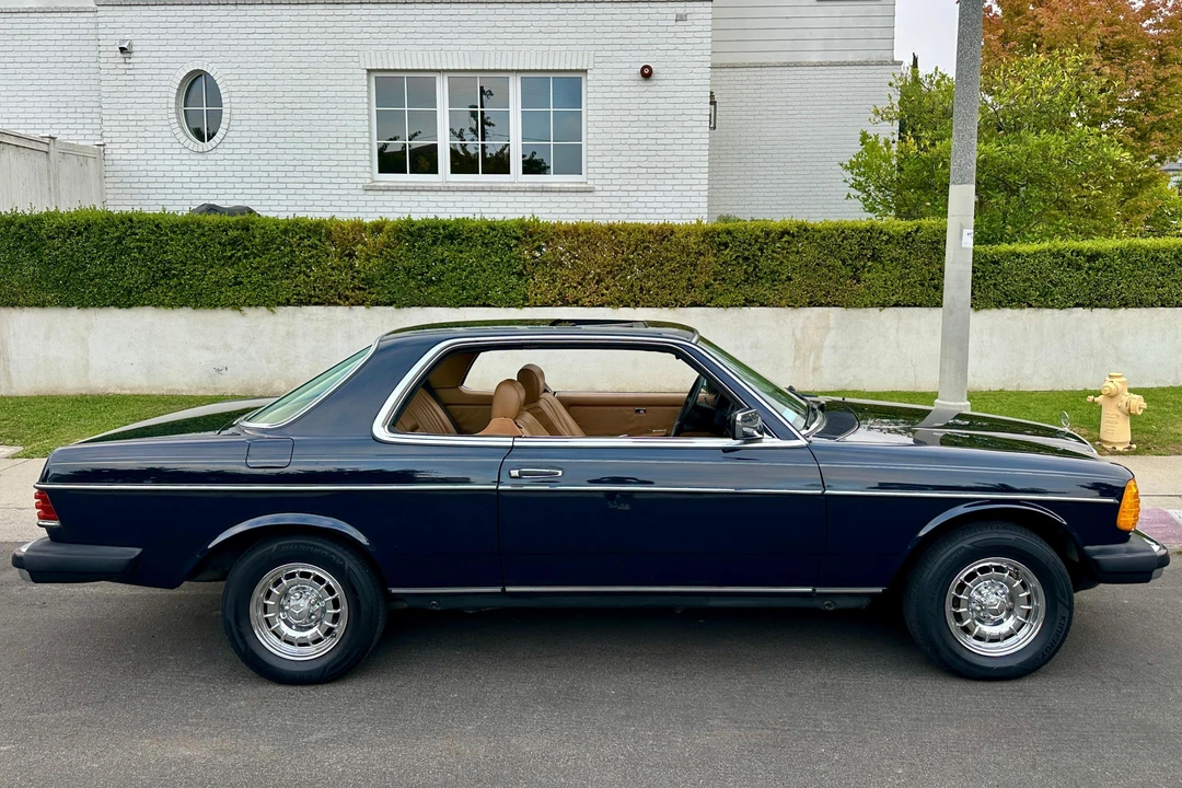 1985 Mercedes-Benz W124 E-Class - Image 3 of 31