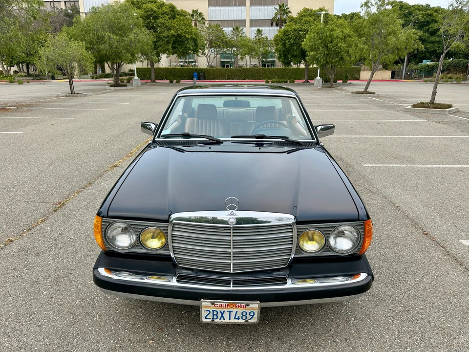 1985 Mercedes-Benz W124 E-Class - Image 6 of 31