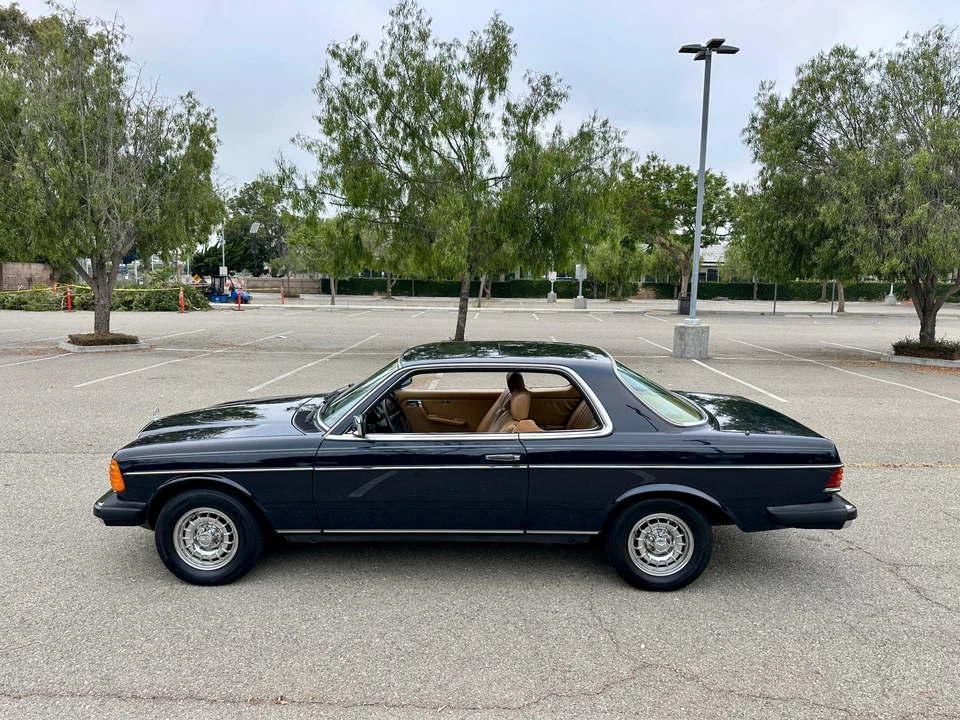 1985 Mercedes-Benz W124 E-Class - Image 18 of 31