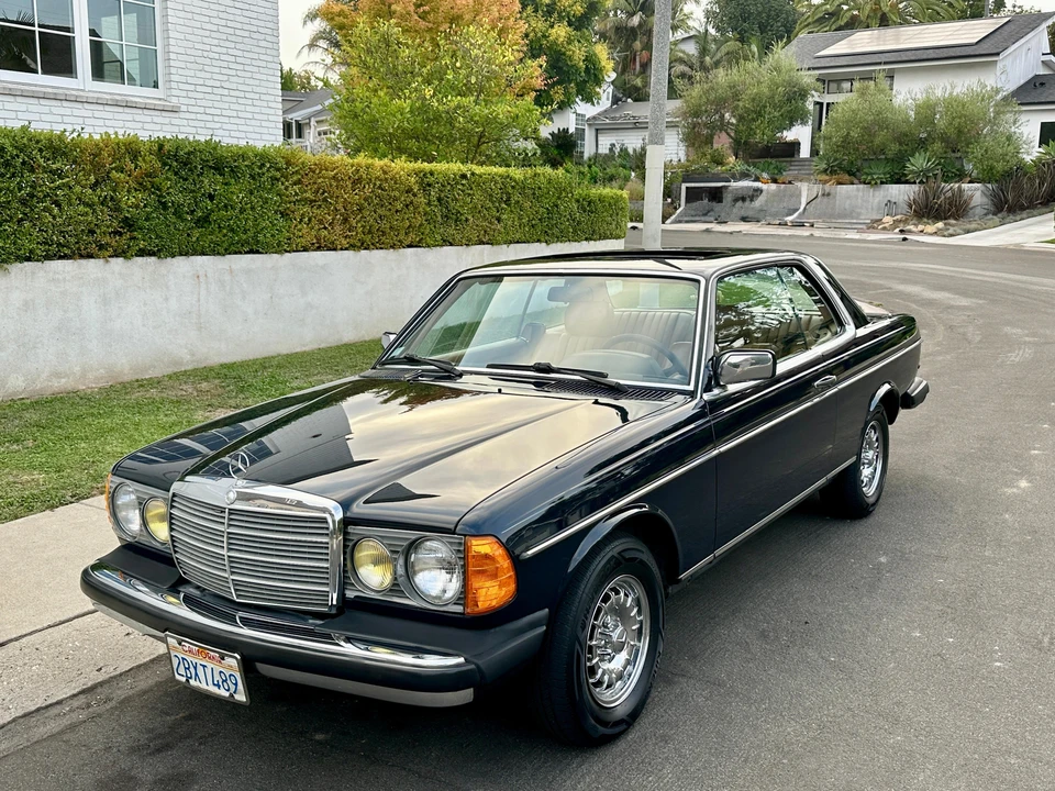 1985 Mercedes-Benz W124 E-Class - Image 13 of 31