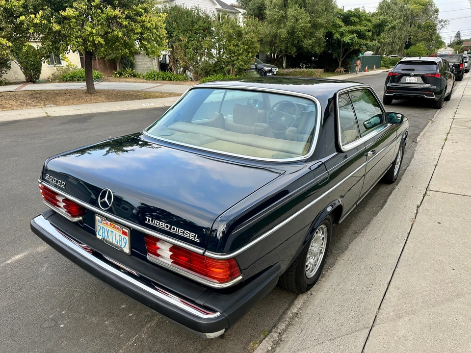 1985 Mercedes-Benz W124 E-Class - Image 27 of 31