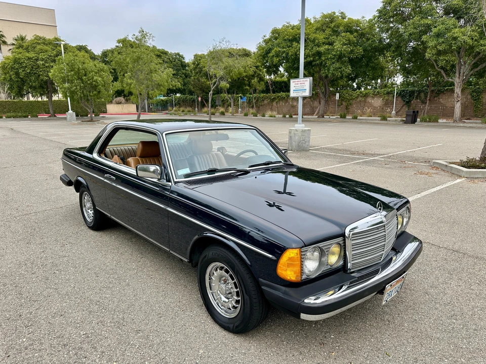 1985 Mercedes-Benz W124 E-Class - Image 30 of 31