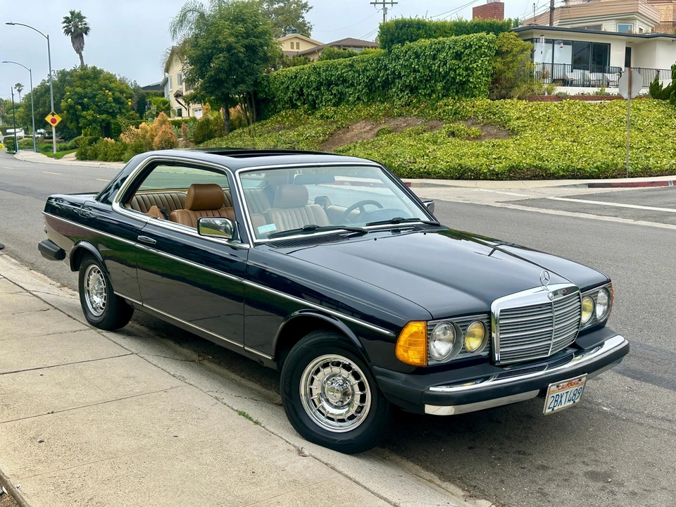 1985 Mercedes-Benz W124 E-Class - Image 29 of 31