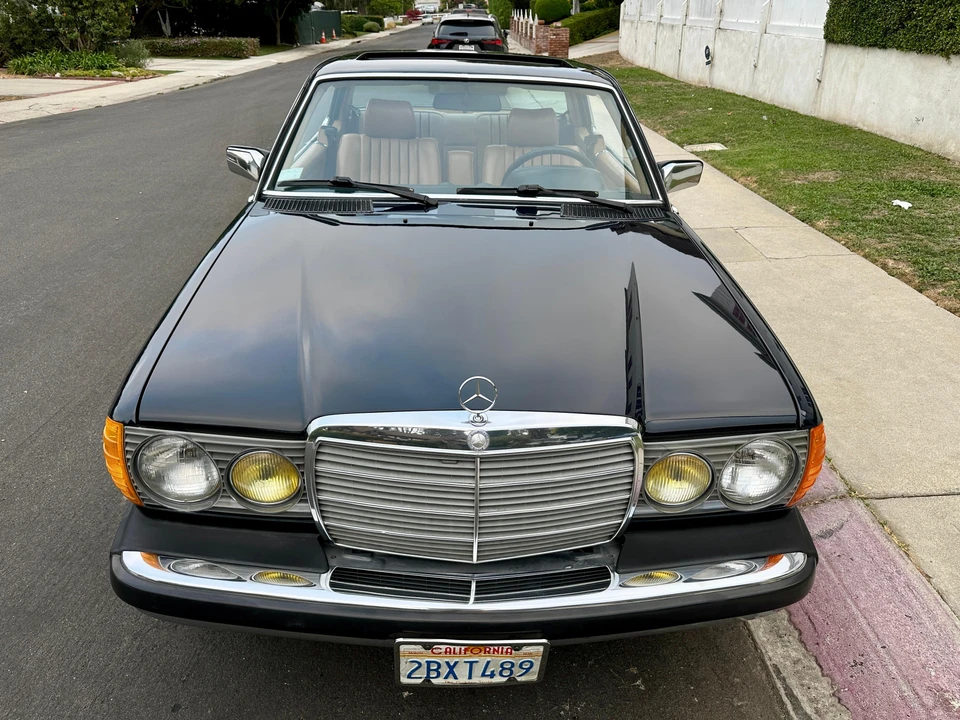 1985 Mercedes-Benz W124 E-Class - Image 10 of 31