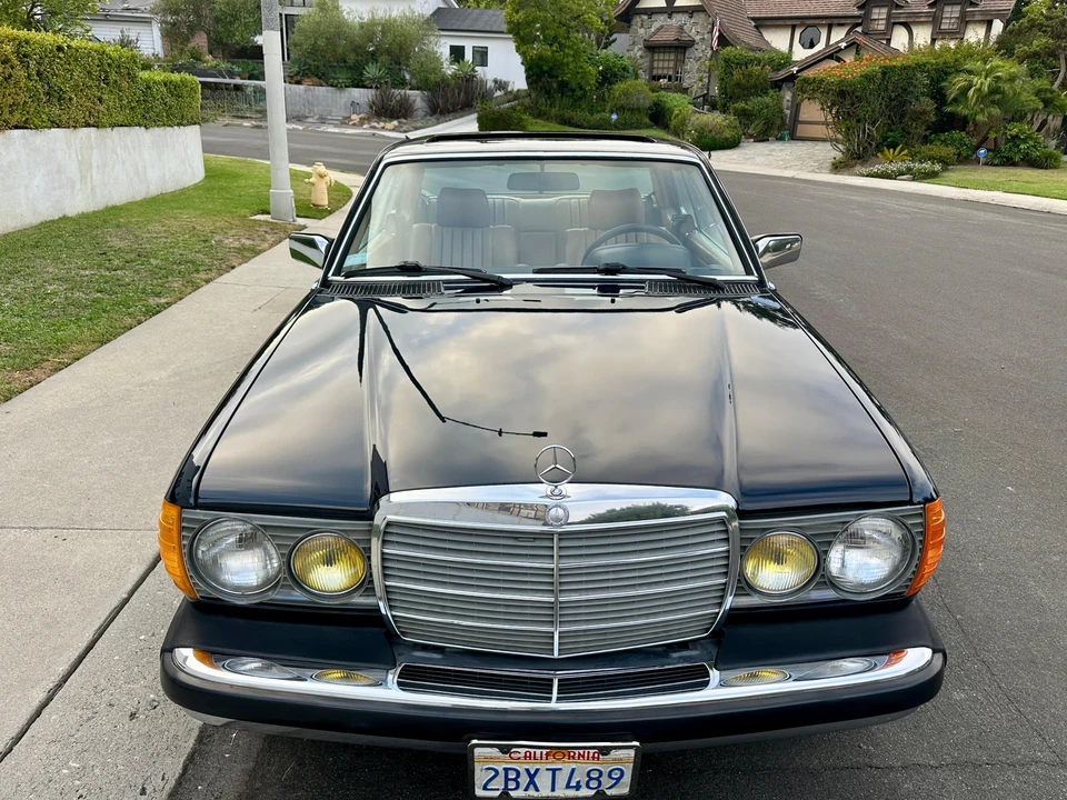 1985 Mercedes-Benz W124 E-Class - Image 9 of 31
