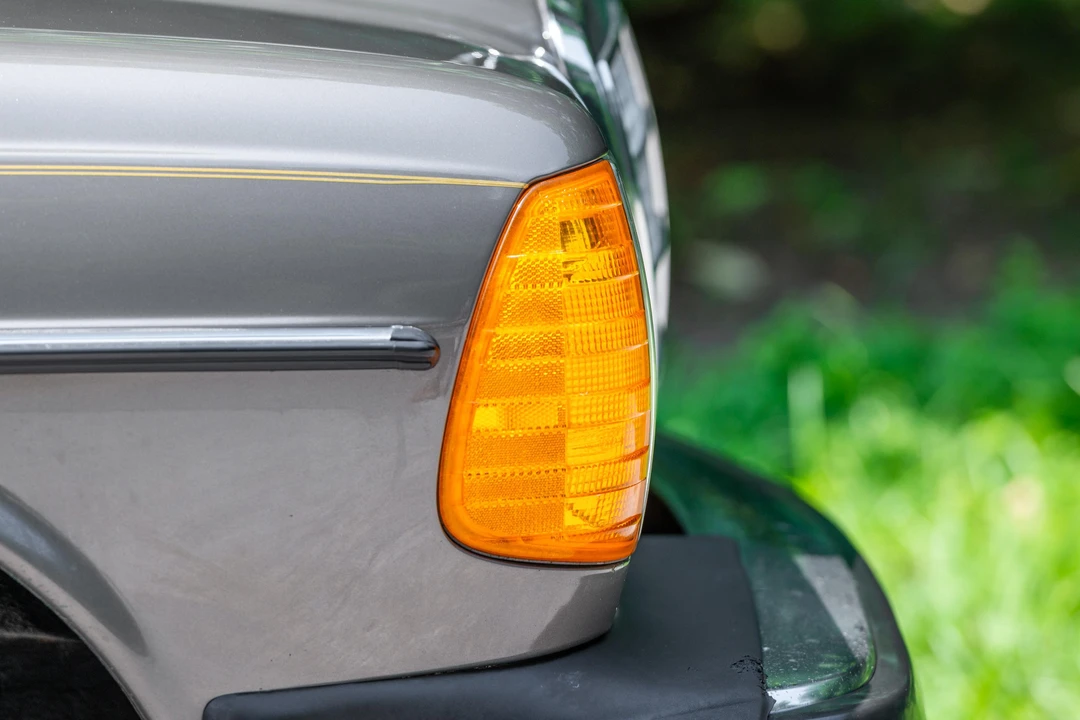 1985 Mercedes-Benz W124 E-Class - Image 13 of 31