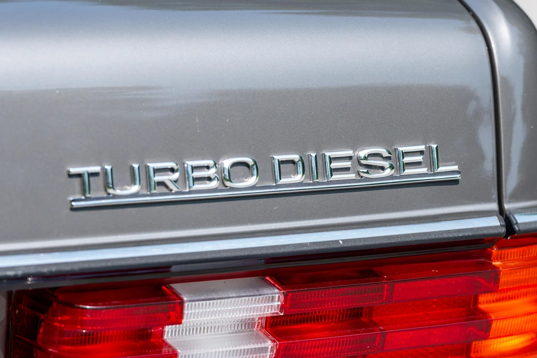 1985 Mercedes-Benz W124 E-Class - Image 27 of 31