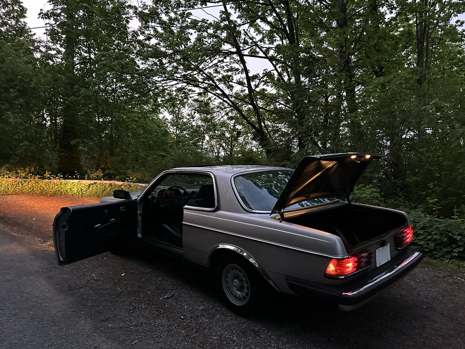 1985 Mercedes-Benz W124 E-Class - Image 27 of 31