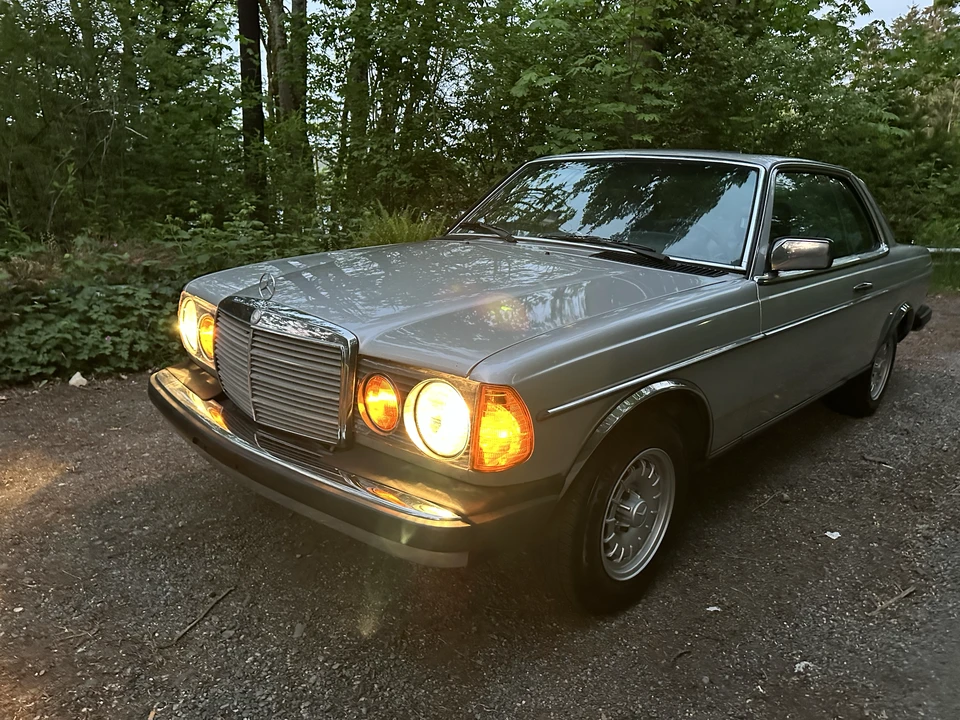 1985 Mercedes-Benz W124 E-Class - Image 22 of 31