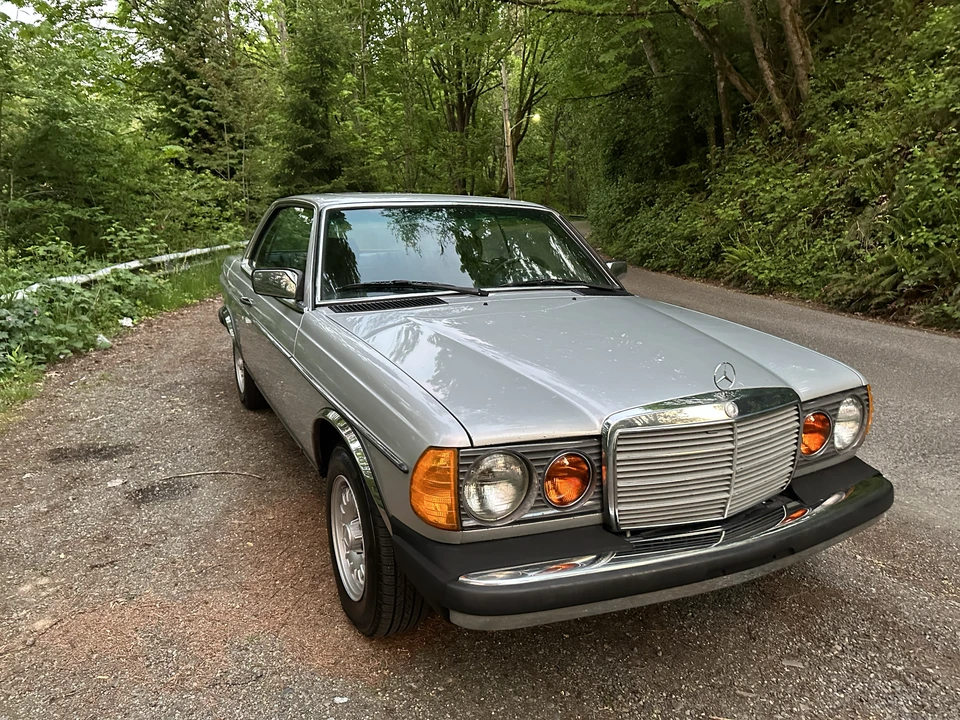 1985 Mercedes-Benz W124 E-Class - Image 19 of 31