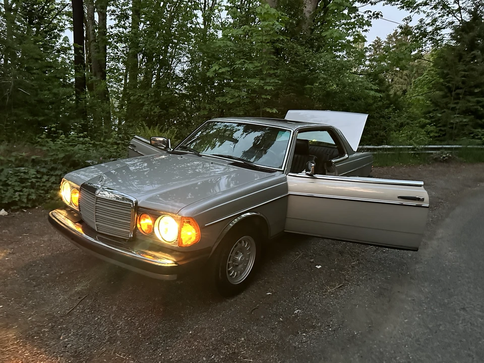 1985 Mercedes-Benz W124 E-Class - Image 24 of 31