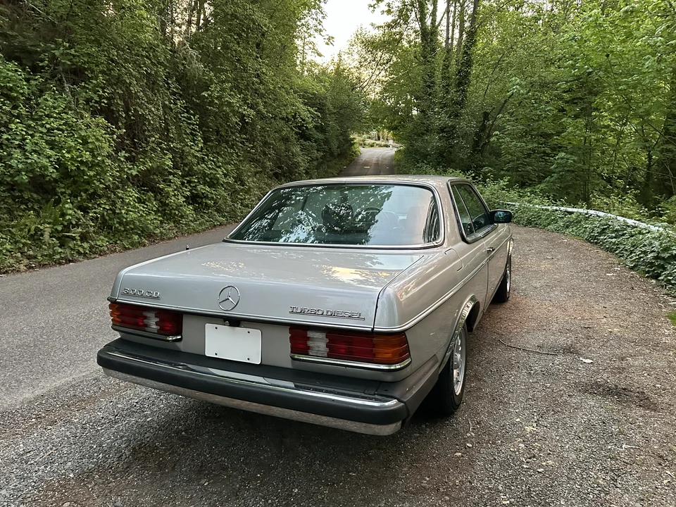 1985 Mercedes-Benz W124 E-Class - Image 15 of 31