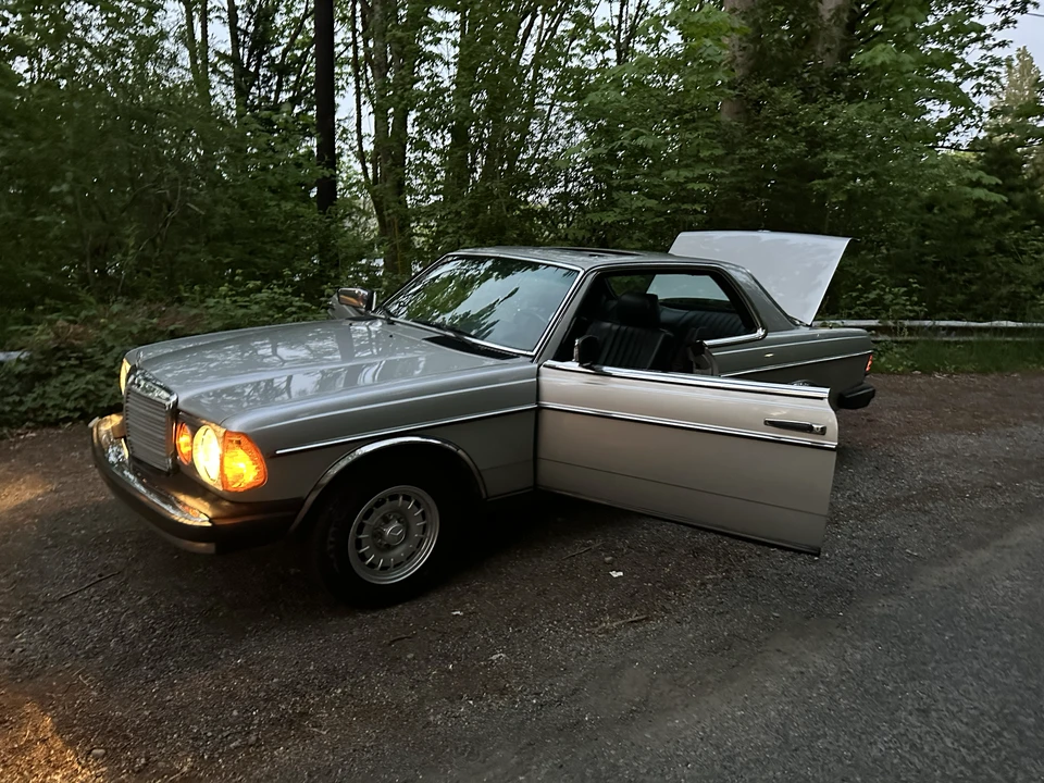 1985 Mercedes-Benz W124 E-Class - Image 23 of 31