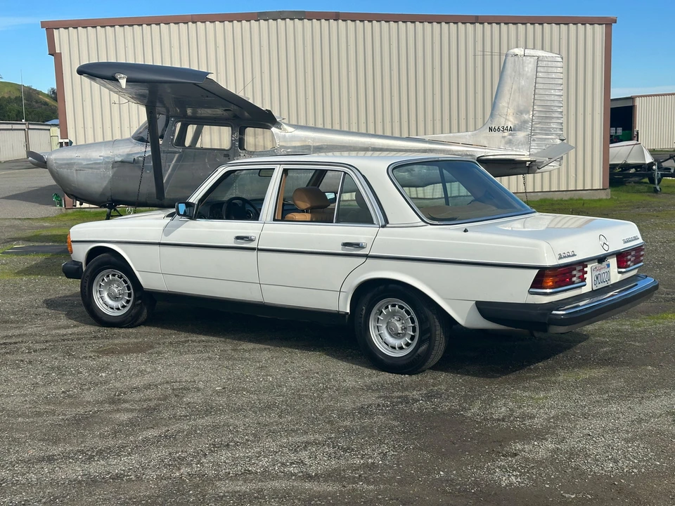 1985 Mercedes-Benz W124 E-Class - Image 20 of 31