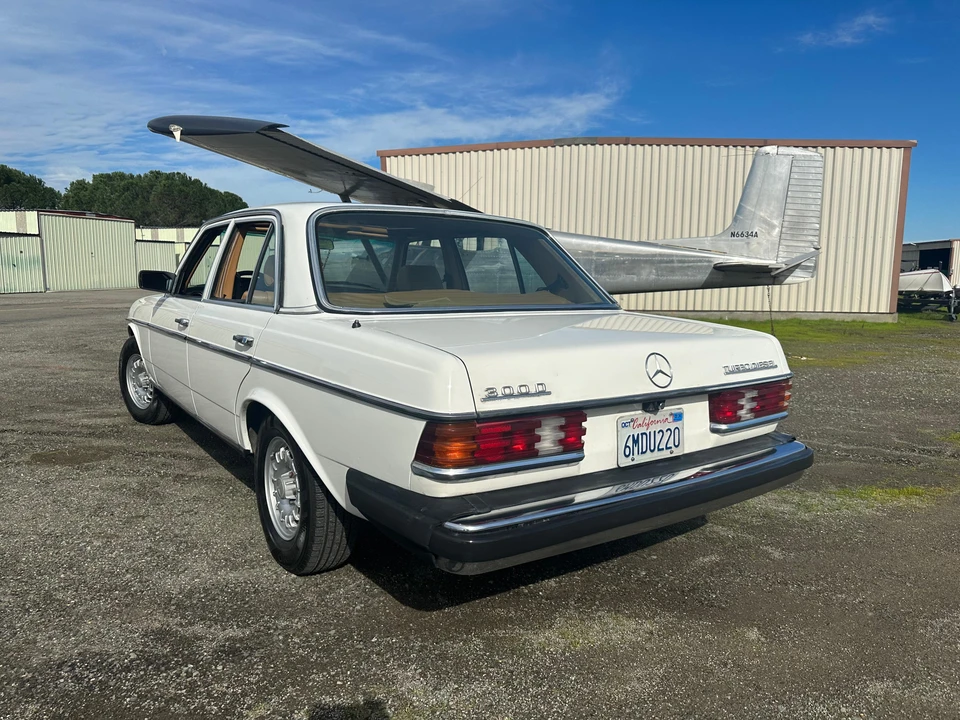 1985 Mercedes-Benz W124 E-Class - Image 22 of 31