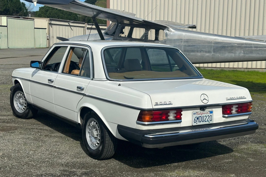1985 Mercedes-Benz W124 E-Class - Image 4 of 31