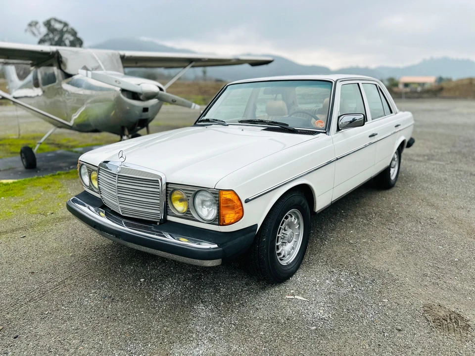 1985 Mercedes-Benz W124 E-Class - Image 12 of 31