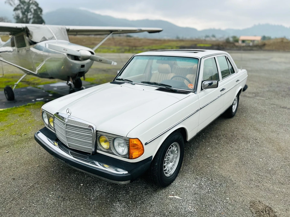 1985 Mercedes-Benz W124 E-Class - Image 13 of 31