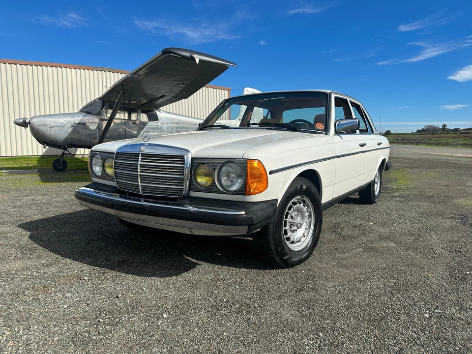 1985 Mercedes-Benz W124 E-Class - Image 9 of 31