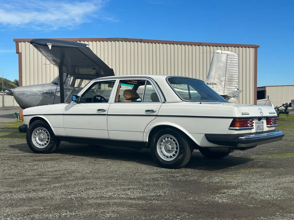 1985 Mercedes-Benz W124 E-Class - Image 19 of 31