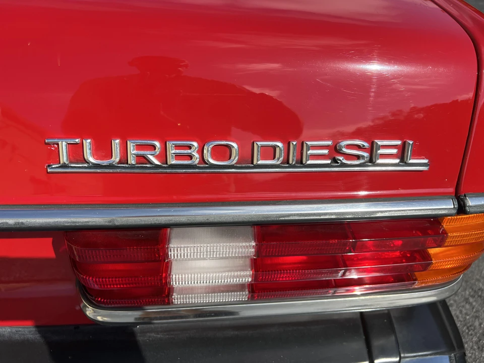 1985 Mercedes-Benz W124 E-Class - Image 27 of 31