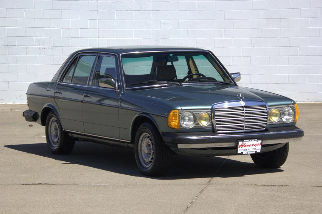 1985 Mercedes-Benz W123 Sedan - Image 15 of 31