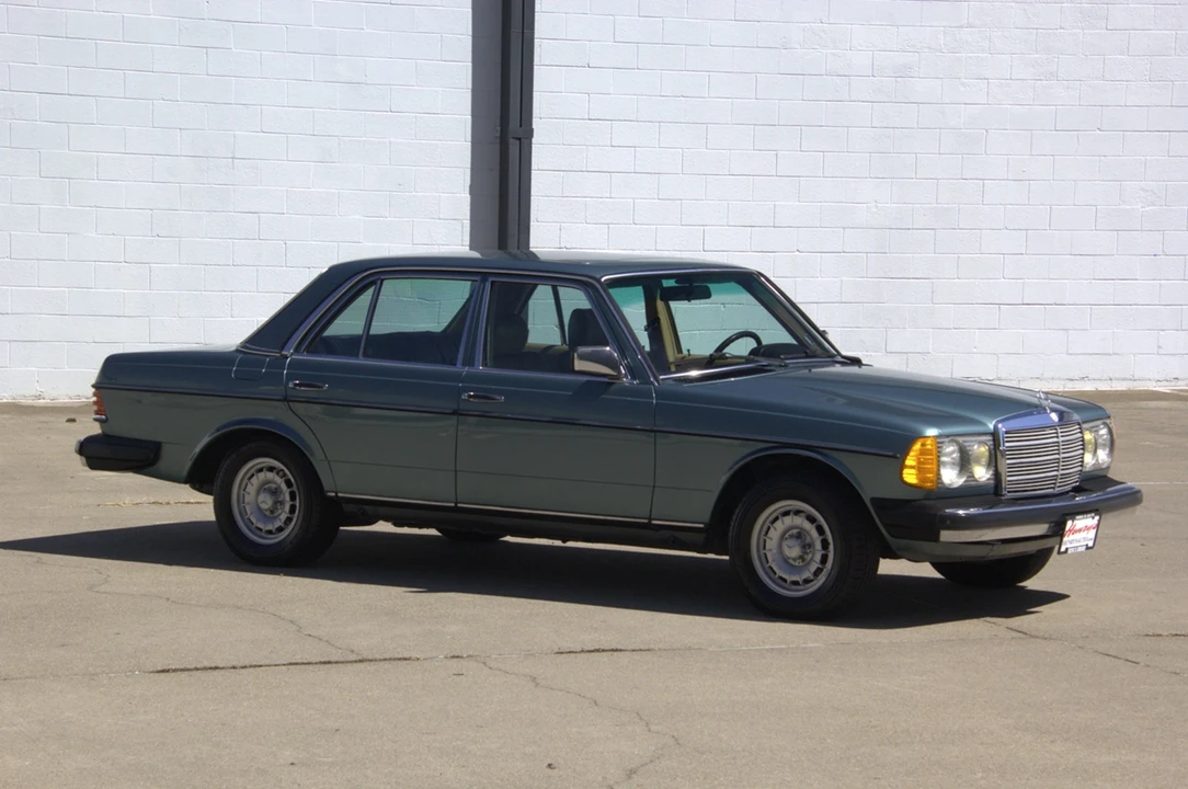 1985 Mercedes-Benz W123 Sedan - Image 13 of 31