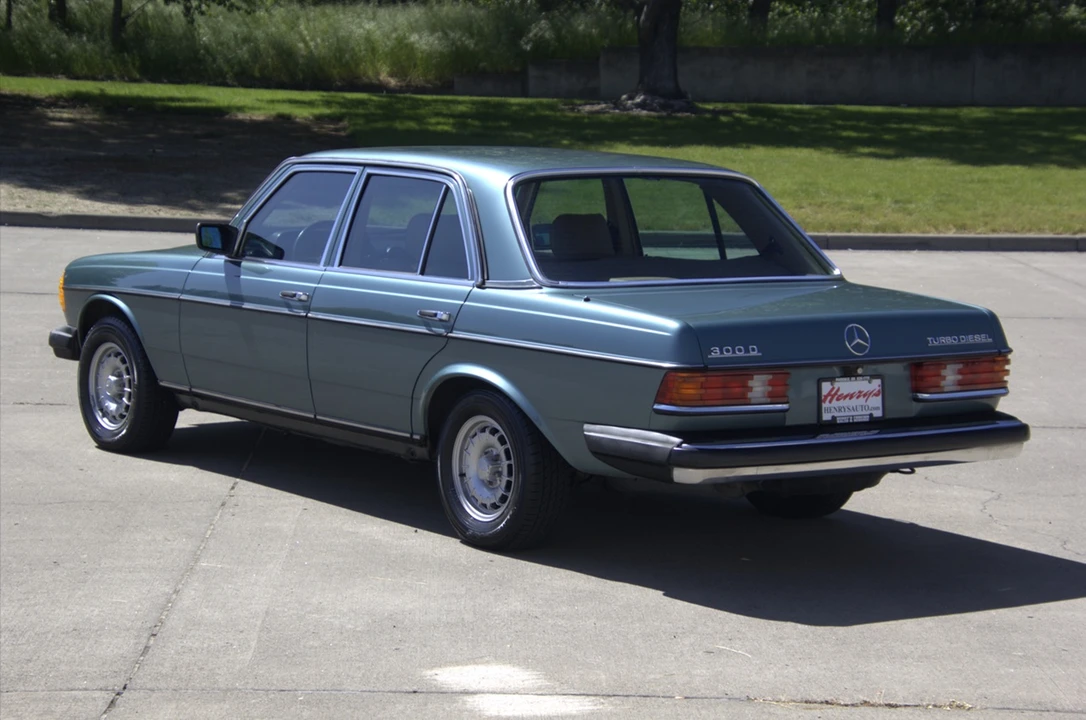 1985 Mercedes-Benz W123 Sedan - Image 7 of 31