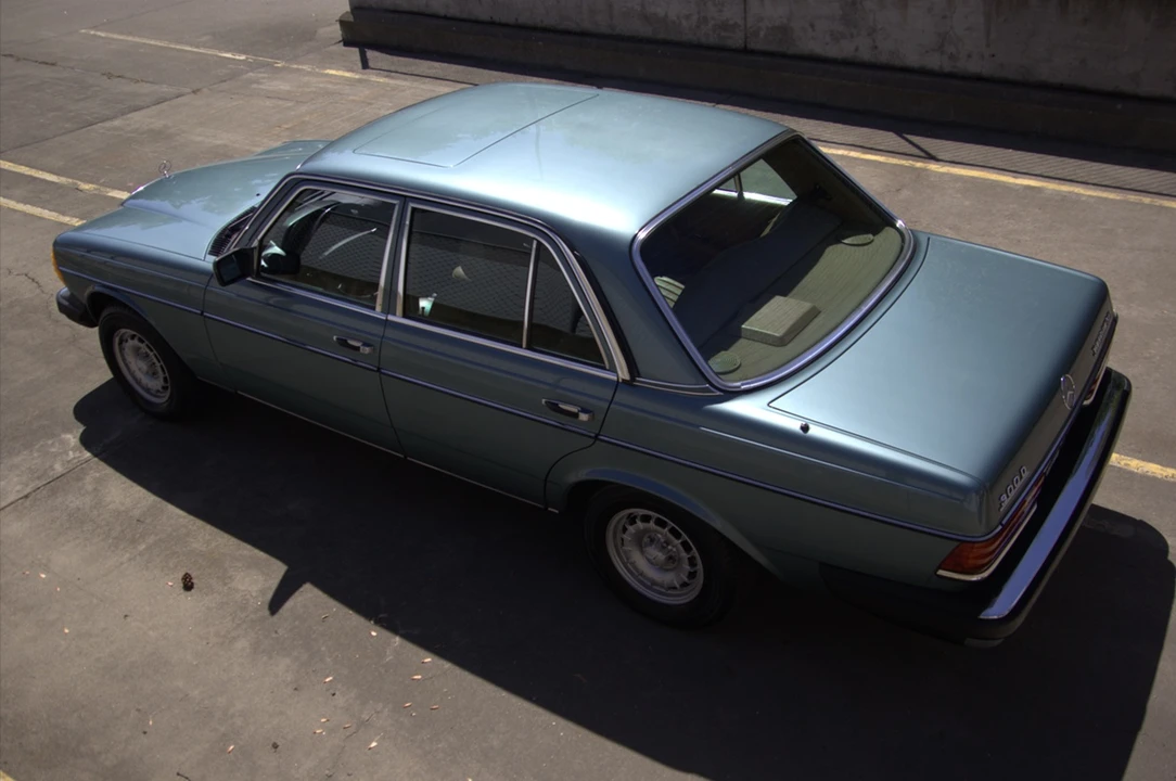 1985 Mercedes-Benz W123 Sedan - Image 20 of 31
