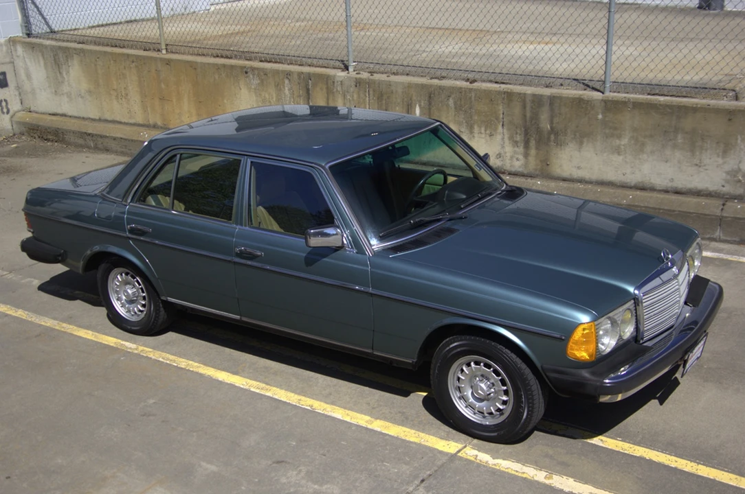 1985 Mercedes-Benz W123 Sedan - Image 14 of 31