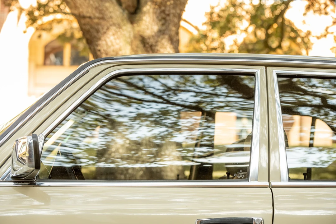 1985 Mercedes-Benz W123 Sedan - Image 28 of 31
