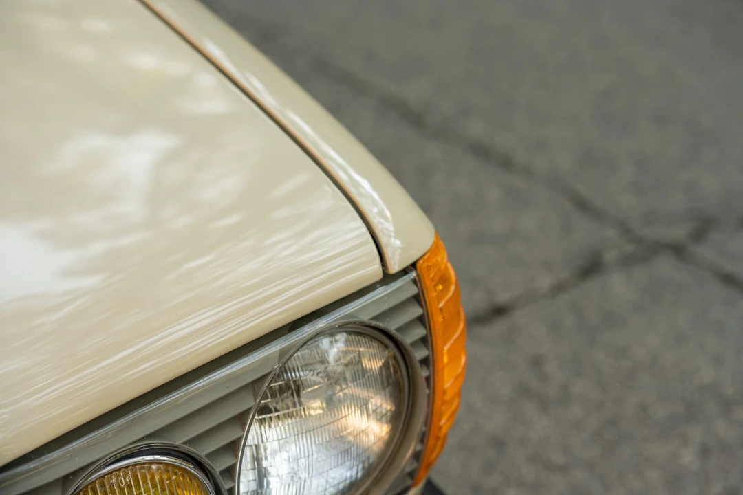 1985 Mercedes-Benz W123 Sedan - Image 16 of 31